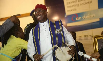 Okowa Performs