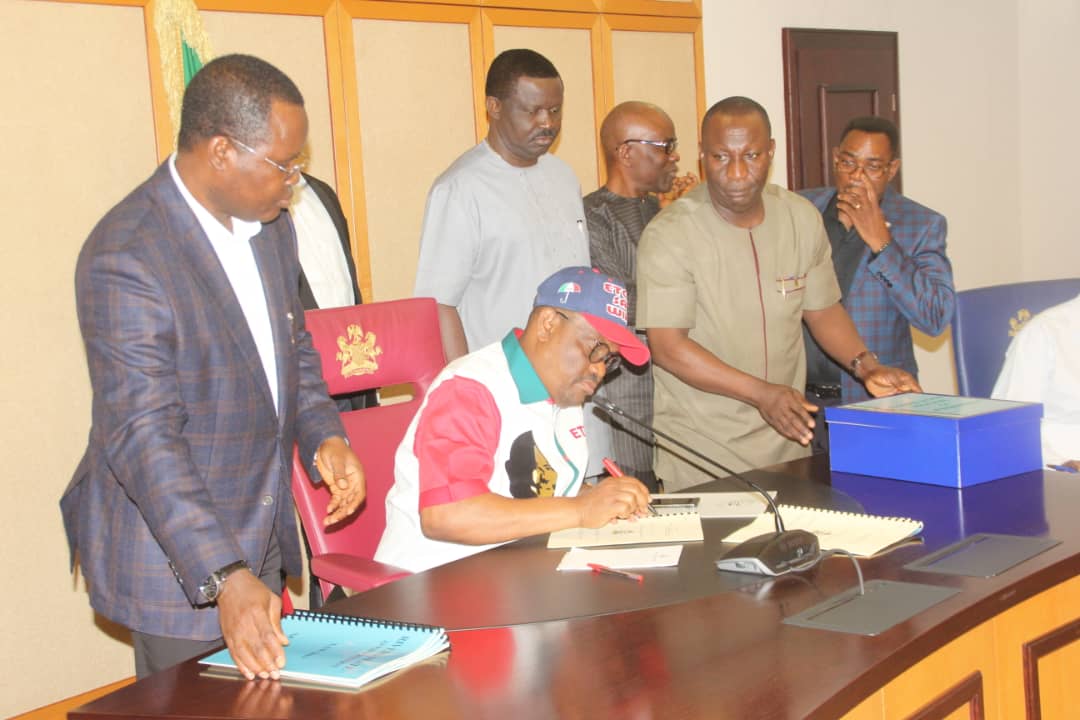 Governor Wike Signs Rivers State 2019 Appropriation